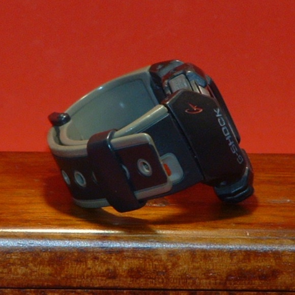 Black Casio DWX-100 G-Shock Digital Watch - Picture 5 of 6